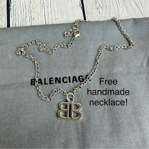 Balenciaga white and black zippy wallet crossbody bag with strap and necklace - Picture 10 of 16